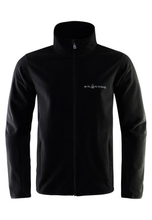 Chaqueta de forro polar negra con cuello alto, cremallera frontal y dos bolsillos laterales. Presenta el logo "Sail Racing" en la parte superior izquierda.