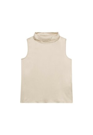 Beige ærmeløs turtleneck top lavet af glat materiale, med en buet halsudskæring og simpelt design uden udsmykninger.