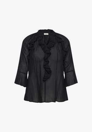 Sort gennemsigtig bluse med 3/4 klokkeærmer, flæsekanter langs halsudskæringen og fronten samt en nøglehulsåbning ved halsen.