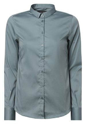Damska koszula na długi rękaw zapinana na guziki, wykonana z gładkiej szarej tkaniny, z klasycznym kołnierzykiem i dopasowanymi mankietami.