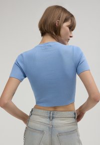 Calliope TINTA UNITA  - T-shirt basic - azzurro
