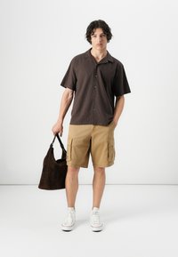Thumbnail Image 3