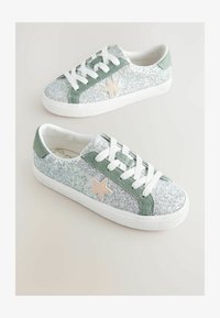 Kijelölve, sage green glitter
