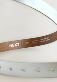 Next STATEMENT DETAIL BUCKLE REGULAR - Vöö - silver
