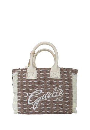 Borsa tote intrecciata marrone con cuciture bianche, manici in tessuto bianco, lati con frange e "Gaelle Paris" ricamato sul davanti.