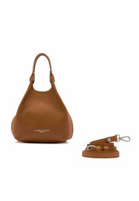 Borsa hobo in pelle ambrata con finitura texturizzata e spalline strette, accompagnata da una tracolla rimovibile con chiusura a gancio.