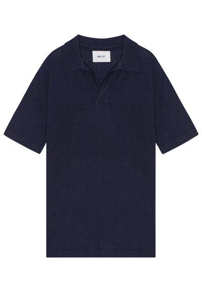 Tumesinine lühikeste varrukatega polo särk klassikalise kraega, valmistatud tekstuursest kangast, millel on peen disain ilma lisakaunistusteta.