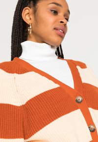 Monki Casaco de malha - orange dark