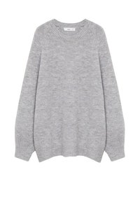 Pull en tricot gris clair avec un col rond, des manches longues et un ourlet côtelé. Fabriqué en matériau doux et texturé avec une coupe décontractée.
