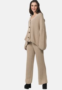 Elara SET - Vest - beige