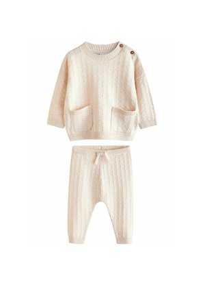 TEXTURED SET REGULAR FIT - Nadrágok - neutral