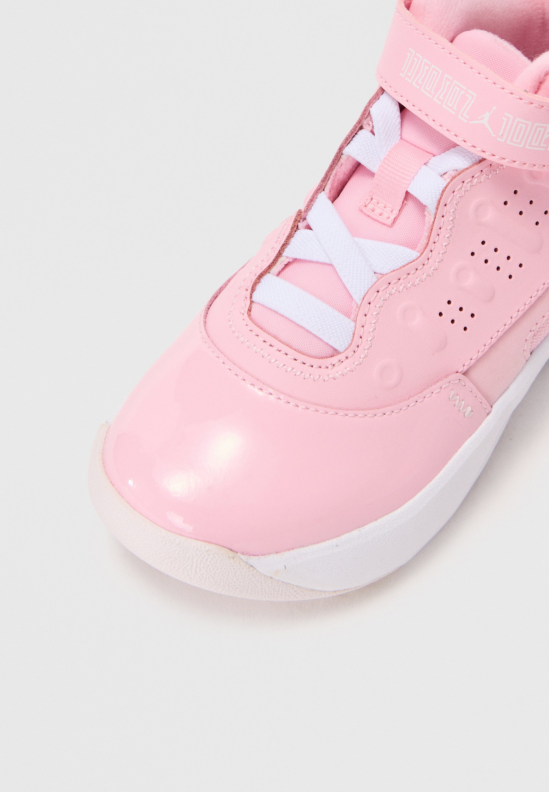 jordan max aura 2 pink women's