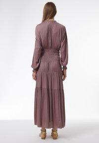 Leem SHIRRED WAIST - Vestido largo - brown