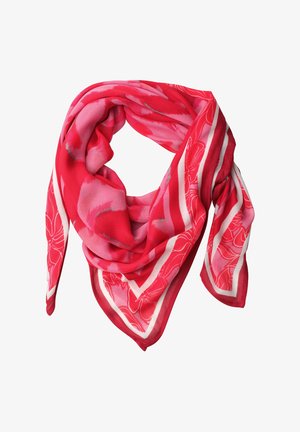 Czerwony i różowy kwadratowy szalik z kwiatowymi i paskowanymi wzorami, luźno złożony z widocznymi ostrymi końcami.
