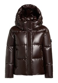 Brun vadderad jacka med blank yta, stor huva, quiltad design och dragkedja fram. Har en logga på ärmen.