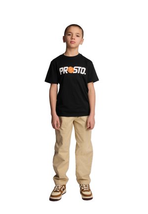 - T-shirt z nadrukiem