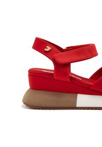 Gioseppo HEATH - Sandalias con plataforma - rojo