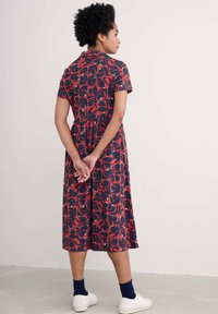 Seasalt Cornwall MAINLAND  - Jerseyklänning - orange floral cutout dark cinnamon