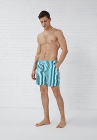 Pier One Short de bain - offwhite/green
