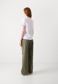 Thumbnail Image 5
