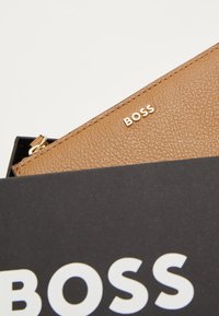 BOSS ALYCE FLAP WALLET - Portafoglio - camel
