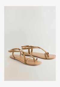Valitud, tan brown leather