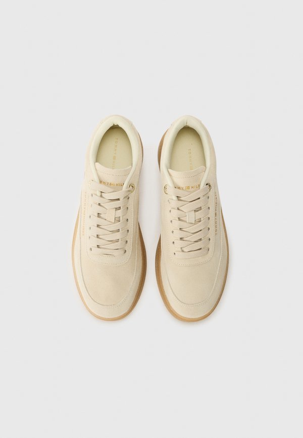 MODERN COURT - Trainers - newsprint4