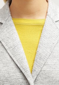 VILA Väst - mottled light grey