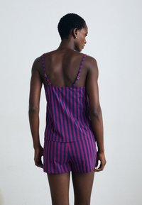 LASCANA LSCN BY LASCANA SHORTY - Set lenjerie de noapte - berry stripe