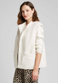 Non sélectionné, neige