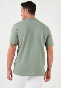 Buratti REGULAR FIT - Pólóing - apple green