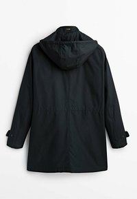 Imperméable à capuche noir à manches longues avec poignets ajustables, présenté de dos sur un fond blanc uni.