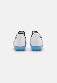Puma FUTURE 7 PLAY FG/AG JR UNISEX - Nogometne kopačke za čvrstu podlogu - white/black/poison pink