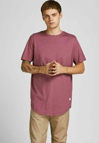 Jack & Jones JJENOA TEE CREW NECK - Lihtne T-särk - hawthorn rose