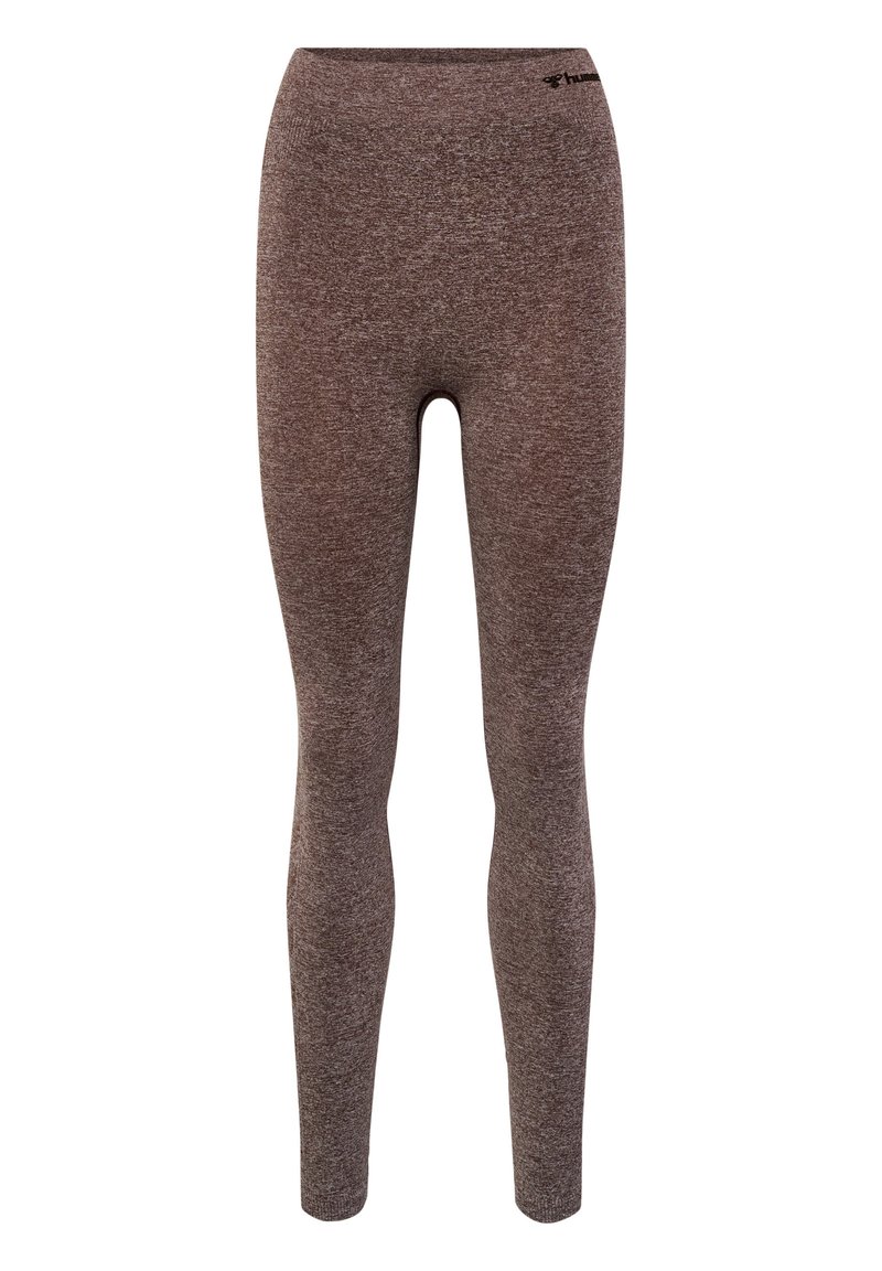 Bruine, rekbare leggings gemaakt van een gestructureerde stof. Hoog op de taille ontwerp met een aansluitende silhoët. Minimale branding nabij de tailleband.