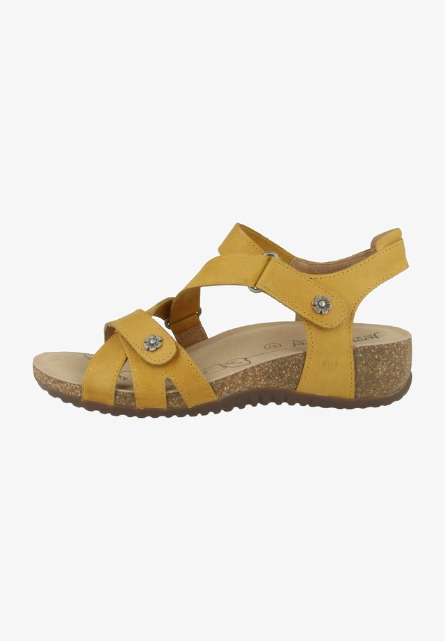 NATALYA - Sandales compensées - yellow