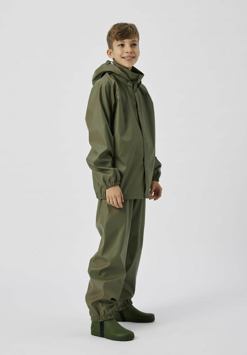 TWO SOON - SET UNISEX - Regenbroek - dusty olive, Vergroten