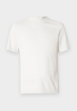 Kratki rukav bijela pletena majica s okruglim rebrastim izrezom i glatkom teksturom, s prilagođenim siluetom i suptilnim detaljima šavova.