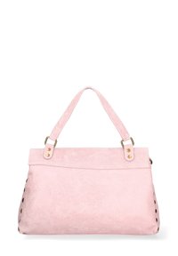 Roze faux suede handtas met een gestructureerd ontwerp, gouden hardware accenten en decoratieve zij-perforaties. Enkele handgreep aan de bovenkant voor het dragen.