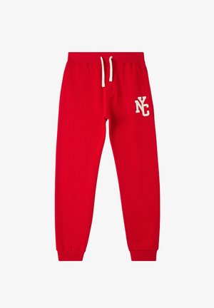 Czerwone dresy uszyte z miękkiego materiału, z białym sznurkiem ściągającym i białym logo "NY" na lewym udzie. Mankiety przy kostkach.