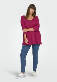 ONLY Carmakoma CARBONNIE LIFE 3/4 V NECK A SHAPE - Long sleeved top - sangria