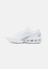 AIR MAX DN - Sneakers basse - white/metallic silver/pure platinum