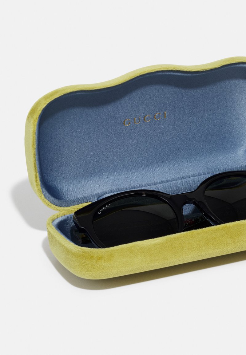 Gucci Black Sunglasses with Yellow Interior Case Gucci UNISEX - Sunglasses - black/grey/black - Zalando main image 3