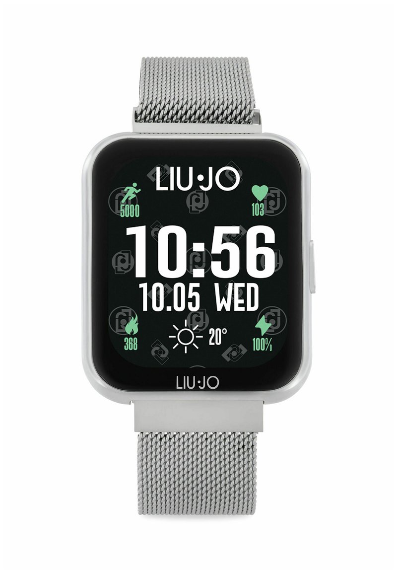 Quadratische schwarze Smartwatch mit einem silbernen Netzuhrband. Das Display zeigt Uhrzeit, Datum und Gesundheitsmetriken in Grün und Weiß an. Markenname: LIU·JO.