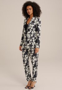 WE Fashion Blejzr - black