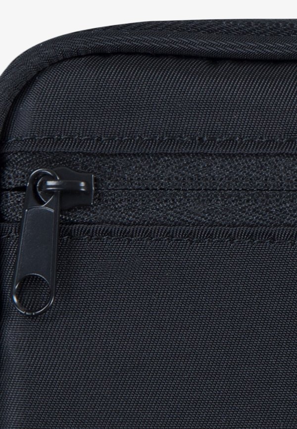 FLIGHT ZIP WALLET - Wallet4