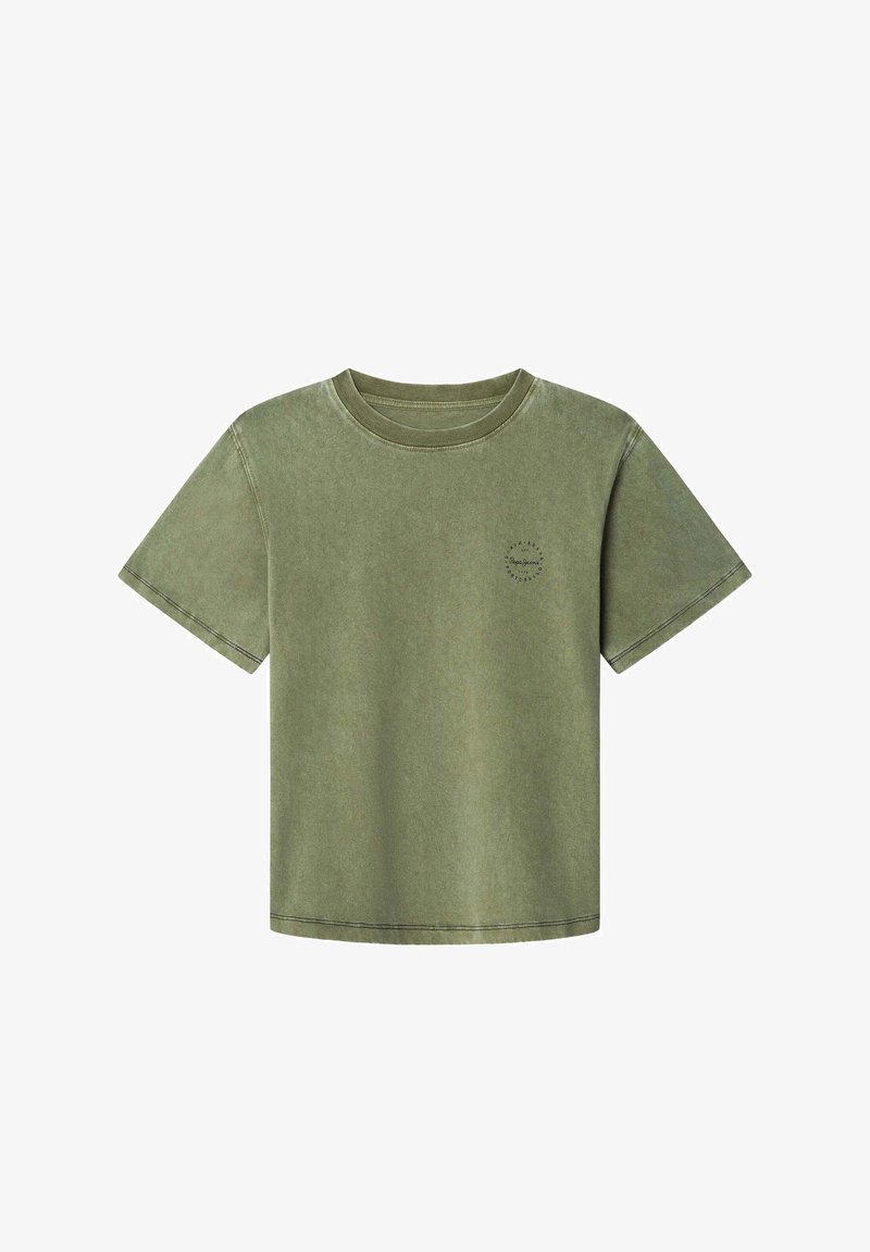 Olijfgroen katoenen T-shirt met ronde hals, korte mouwen, zichtbare stiksels en een kleine grafische print op de borst.