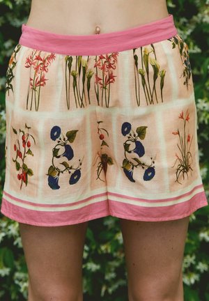 Laura Ashley, REGULAR FIT - BEACH CO-ORD SHORTS . - Strandaccessoire - coral pink pershore postcards