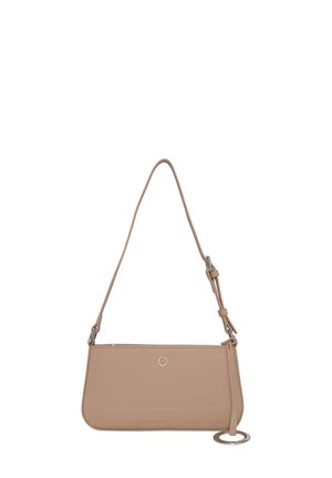Borsa in finta pelle beige con una sottile tracolla regolabile, forma rettangolare, design piatto e un accento circolare in argento.