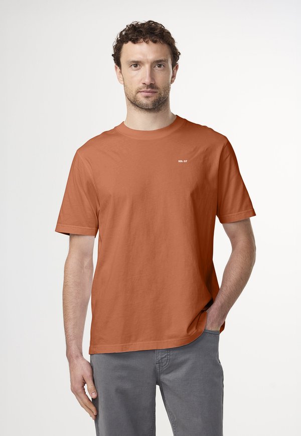 T-Shirt basic - bronze tan